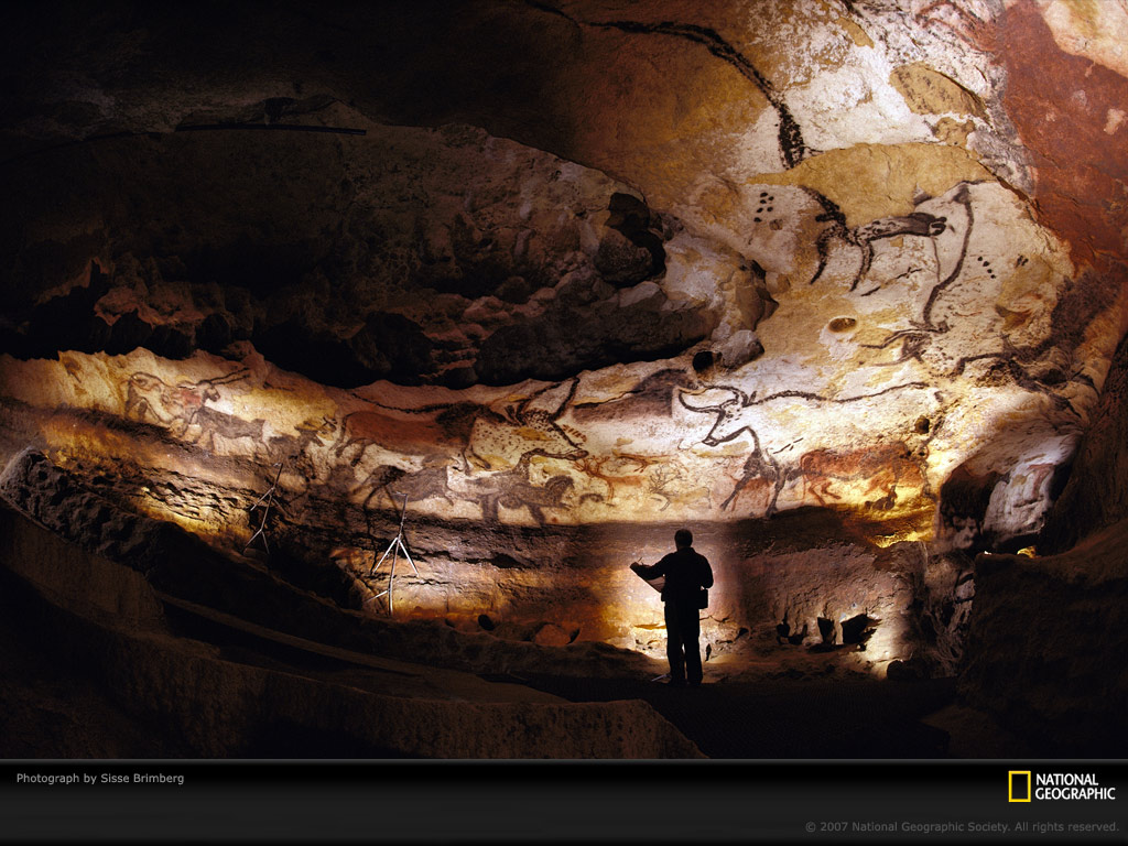 http://cumbriansky.files.wordpress.com/2009/09/lascaux-cave-walls-438085-lw.jpg